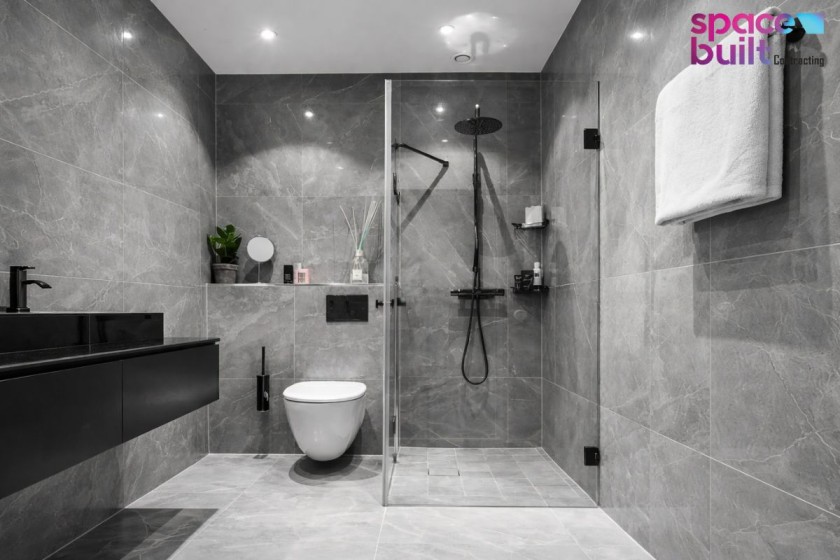 Bathroom Refurbishment Ideas That Improve Comfort and Hygiene